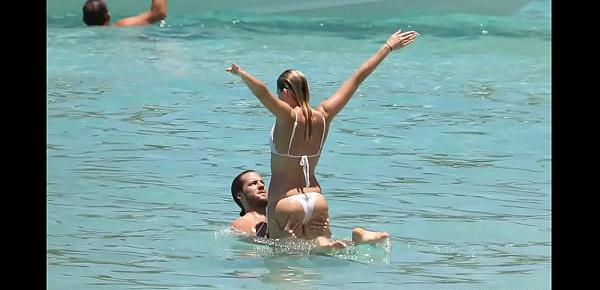  Margot Robbie Bikini Candids in St Barts